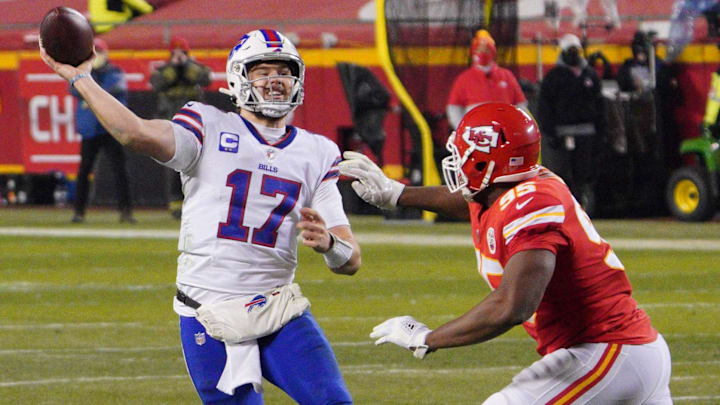 Josh Allen will try to lead the Bills to an upset over the Chiefs.